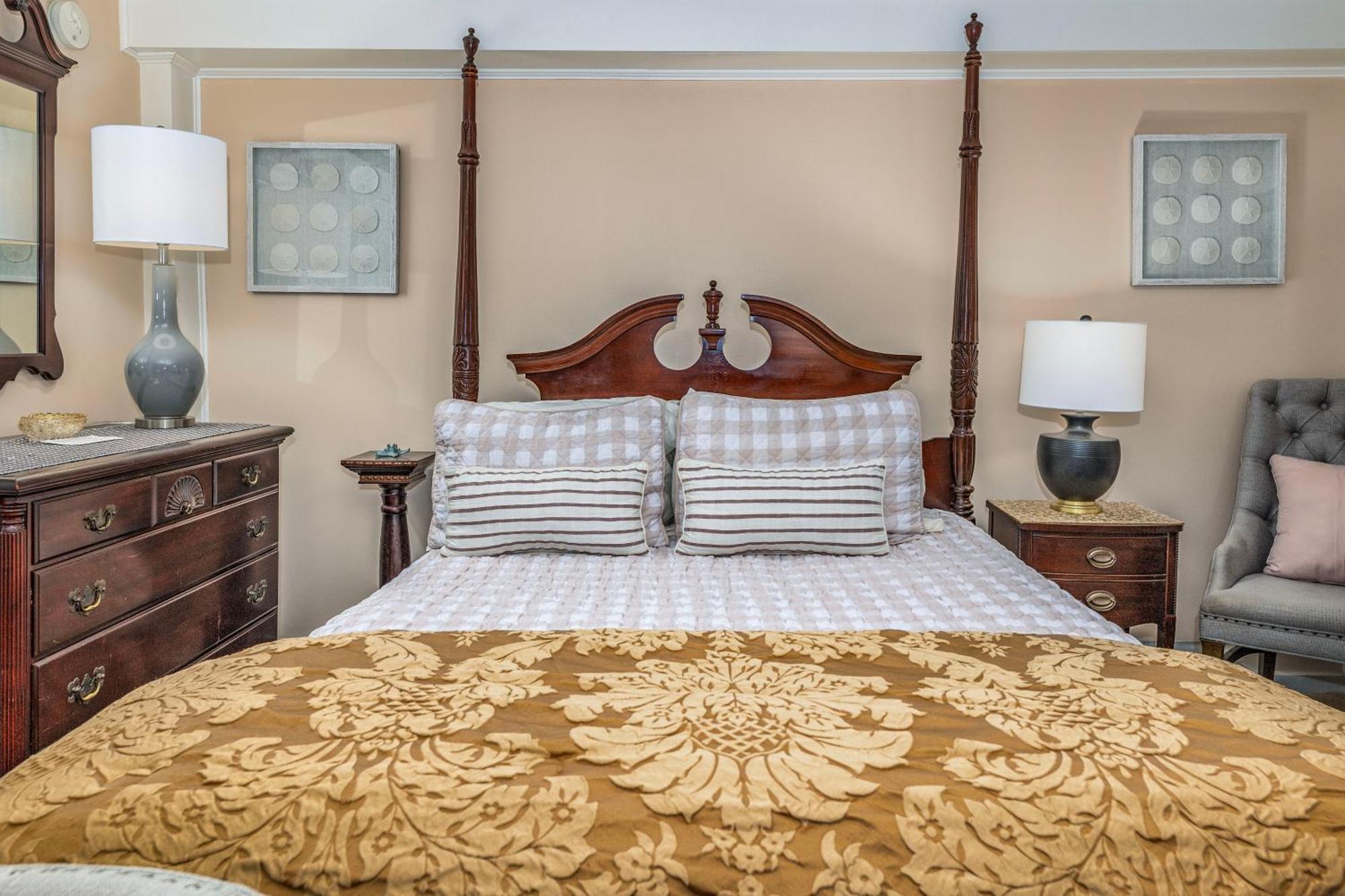 Holiday Guest House Bed & Breakfast Wells Bagian luar foto